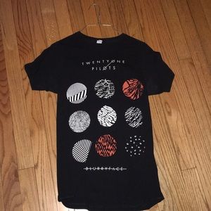 Twenty one pilots shirt